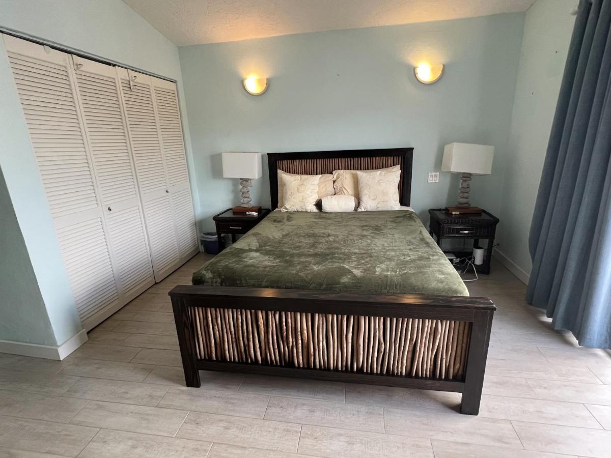 Sunny Villa In The Marina - Excellent Water Views جولي هاربور المظهر الخارجي الصورة